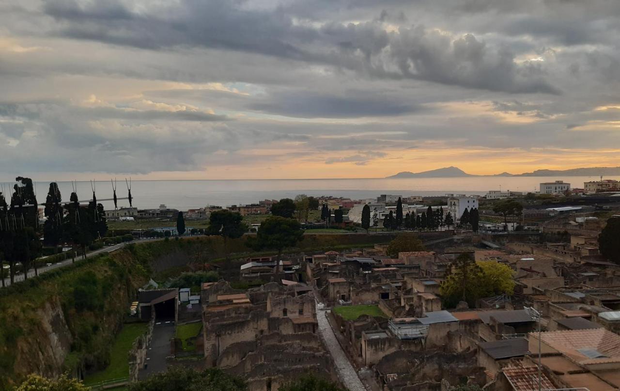 Il Gran Portale Apartment Ercolano Luaran gambar