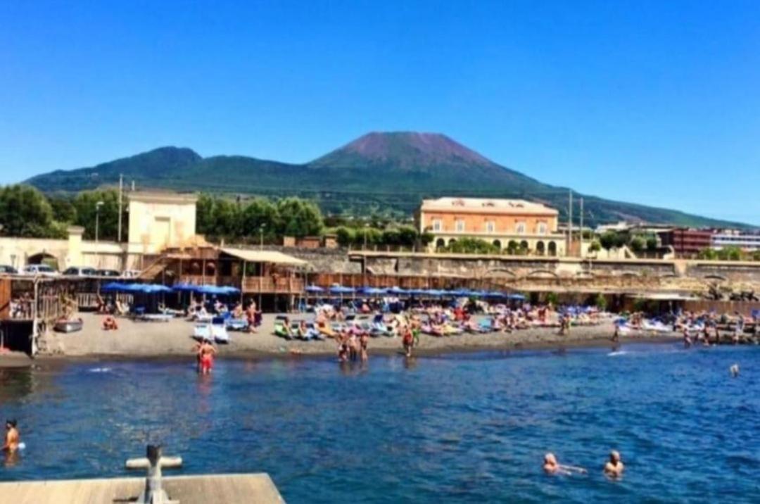 Il Gran Portale Apartment Ercolano Luaran gambar